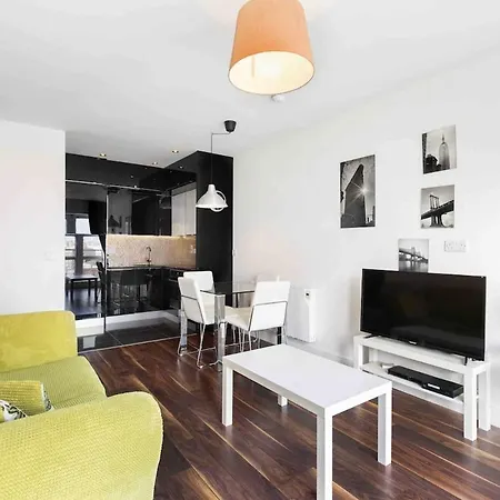 The Waterside Apartment