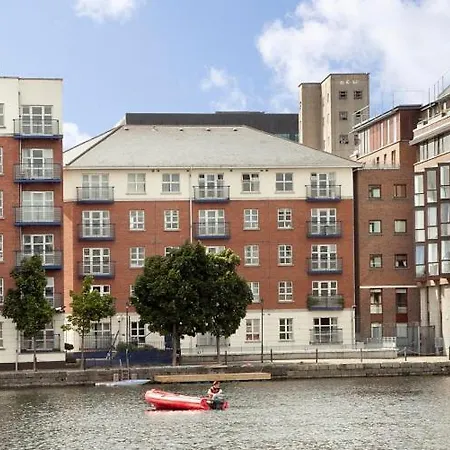 The Waterside Apartment *